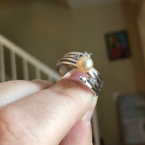 Vantel Pearl Ring